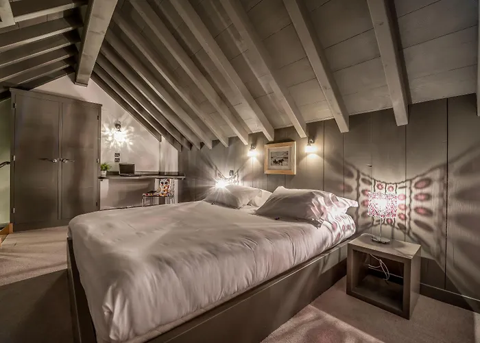 Hotel La Maison Rouge 3* 3*