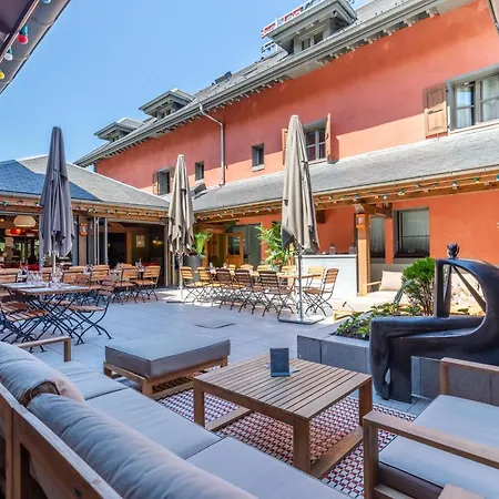 La Maison Rouge 3*