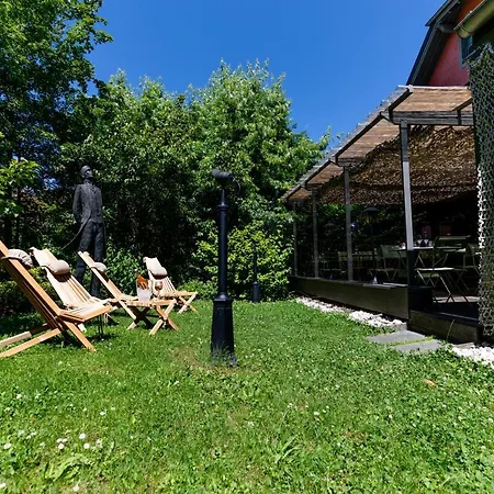 Ξενοδοχείο La Maison Rouge Σαμπερί