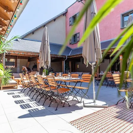 La Maison Rouge 3*