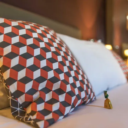 Ξενοδοχείο La Maison Rouge 3*