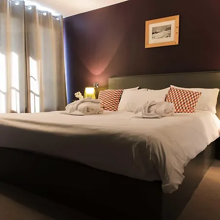 La Maison Rouge 3*
