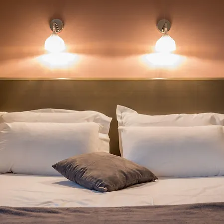 Hotel La Maison Rouge