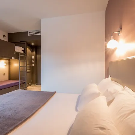 La Maison Rouge 3*