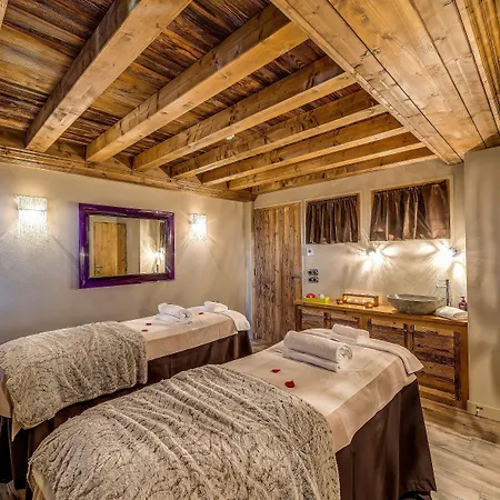 La Maison Rouge 3*