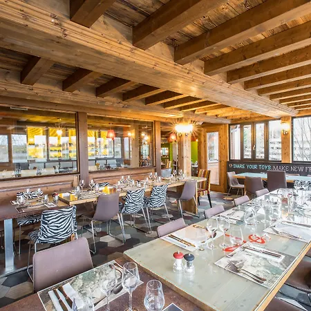 Hotel La Maison Rouge 3*