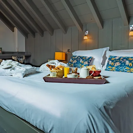 La Maison Rouge 3*
