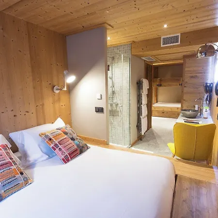 La Maison Rouge 3*
